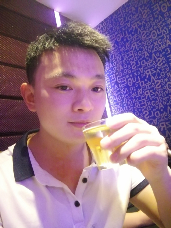 幸福的拥抱的第一张照片--福安相亲网