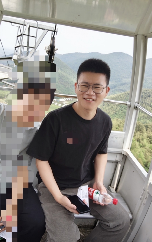 奔奔笨笨的第一张照片--福安相亲网