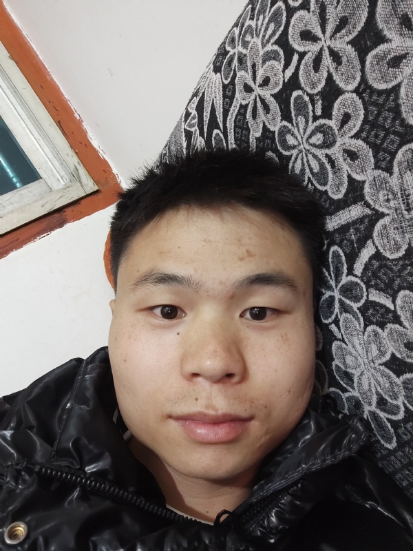 麒麟区幼儿园扛把子的第三张照片--福安相亲网