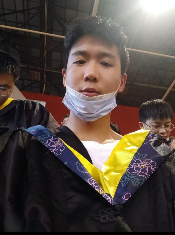 落落大方的第一张照片--福安相亲网
